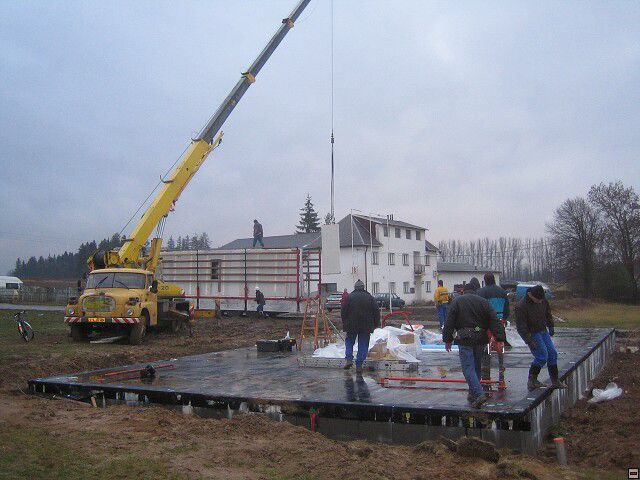 Stavba naeho instantnho domu. Leden 2006