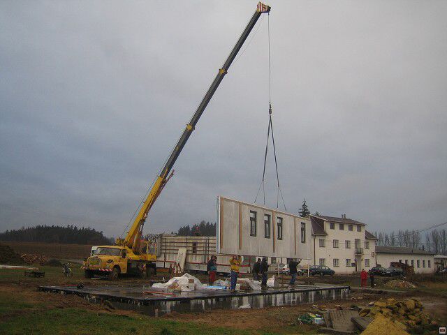 Stavba naeho instantnho domu. Leden 2006