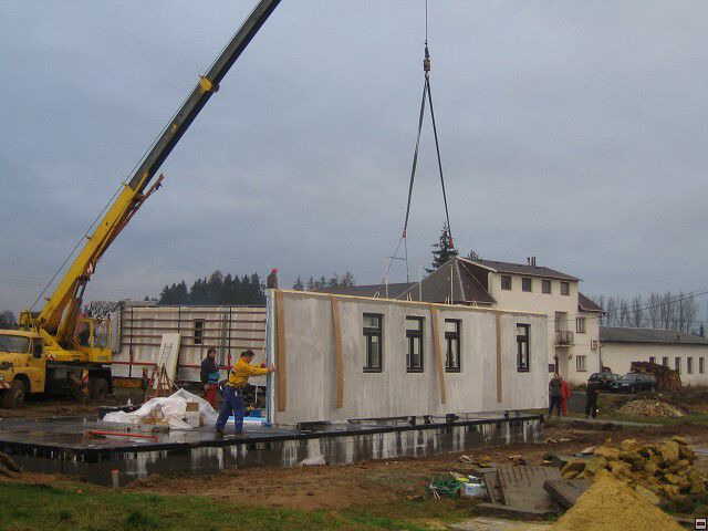 Stavba naeho instantnho domu. Leden 2006