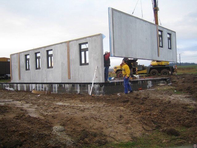 Stavba naeho instantnho domu. Leden 2006