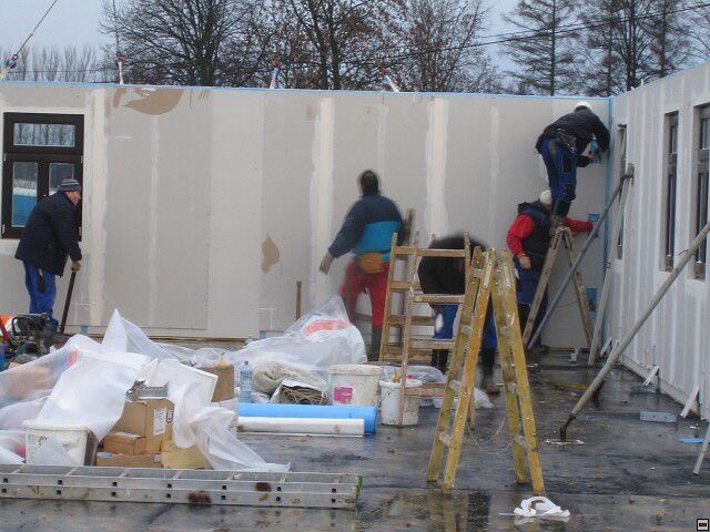 Stavba naeho instantnho domu. Leden 2006