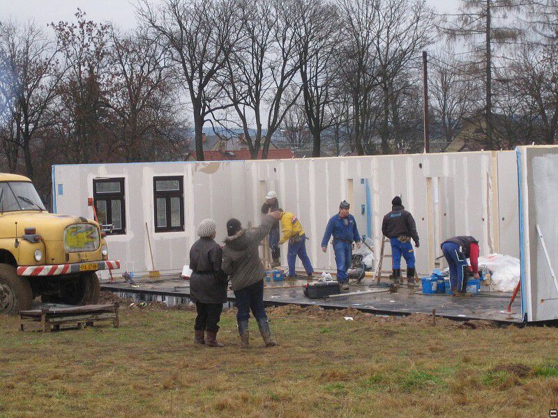 Stavba naeho instantnho domu. Leden 2006