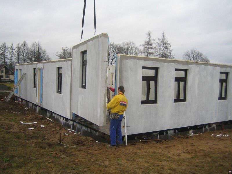 Stavba naeho instantnho domu. Leden 2006