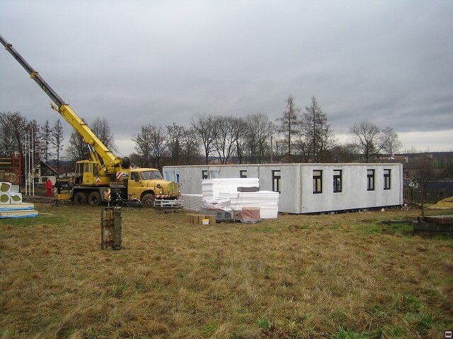 Stavba naeho instantnho domu. Leden 2006