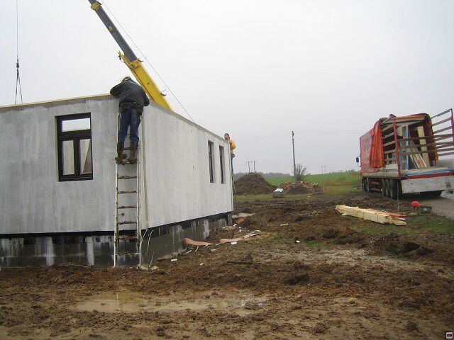 Stavba naeho instantnho domu. Leden 2006