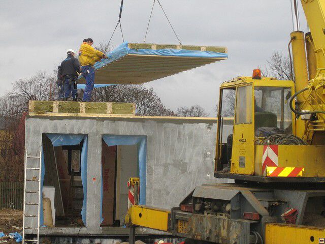 Stavba naeho instantnho domu. Leden 2006