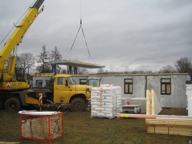 Stavba naeho instantnho domu. Leden 2006