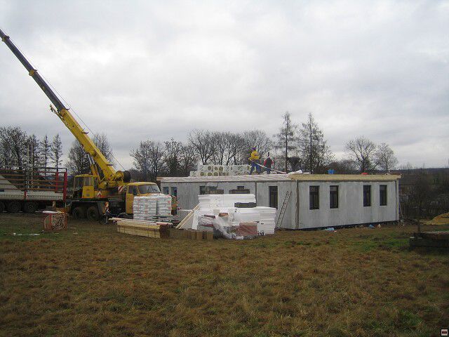 Stavba naeho instantnho domu. Leden 2006